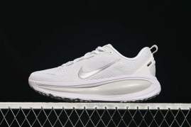 Picture of Nike Vomero 18 _SKUfw20771966975844582fw